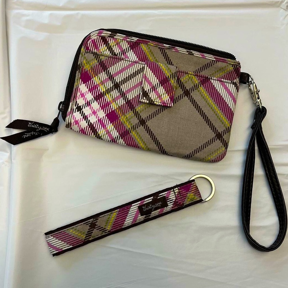 Thirty-One Wristlet & Key Fob
Pink/Brown Plaid
